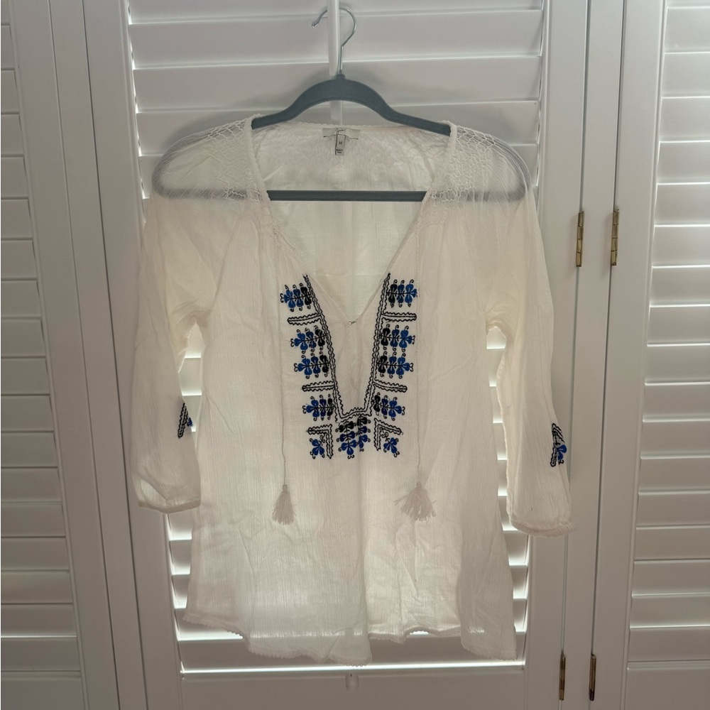 Joie White Smocked Top/Tunic with Subtle Texture & Embroidery Sz M